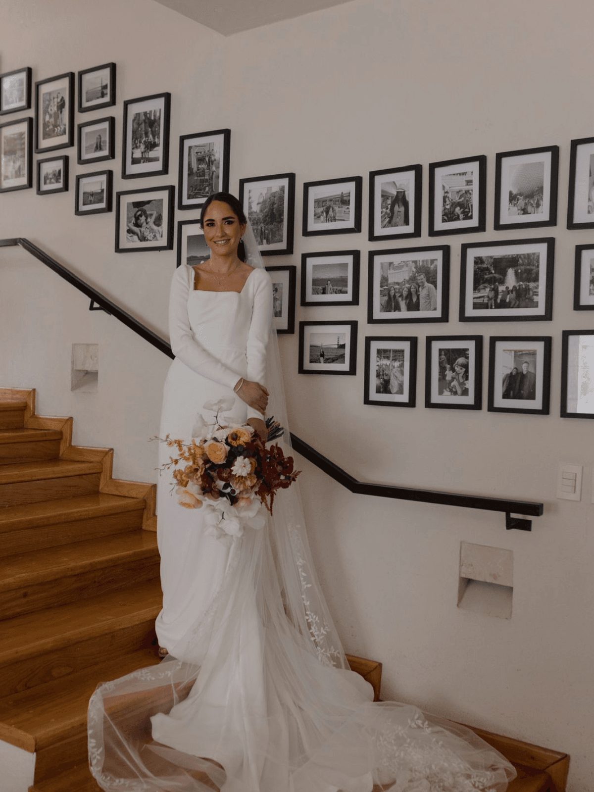 Moemo Bridal